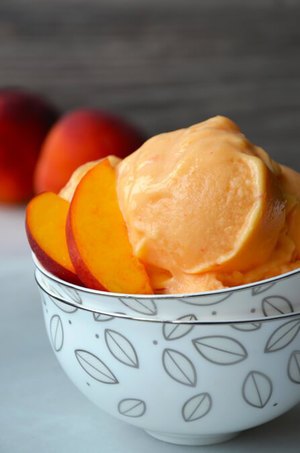 Your Ultimate Guide to Peaches - Caroline Kaufman Nutrition