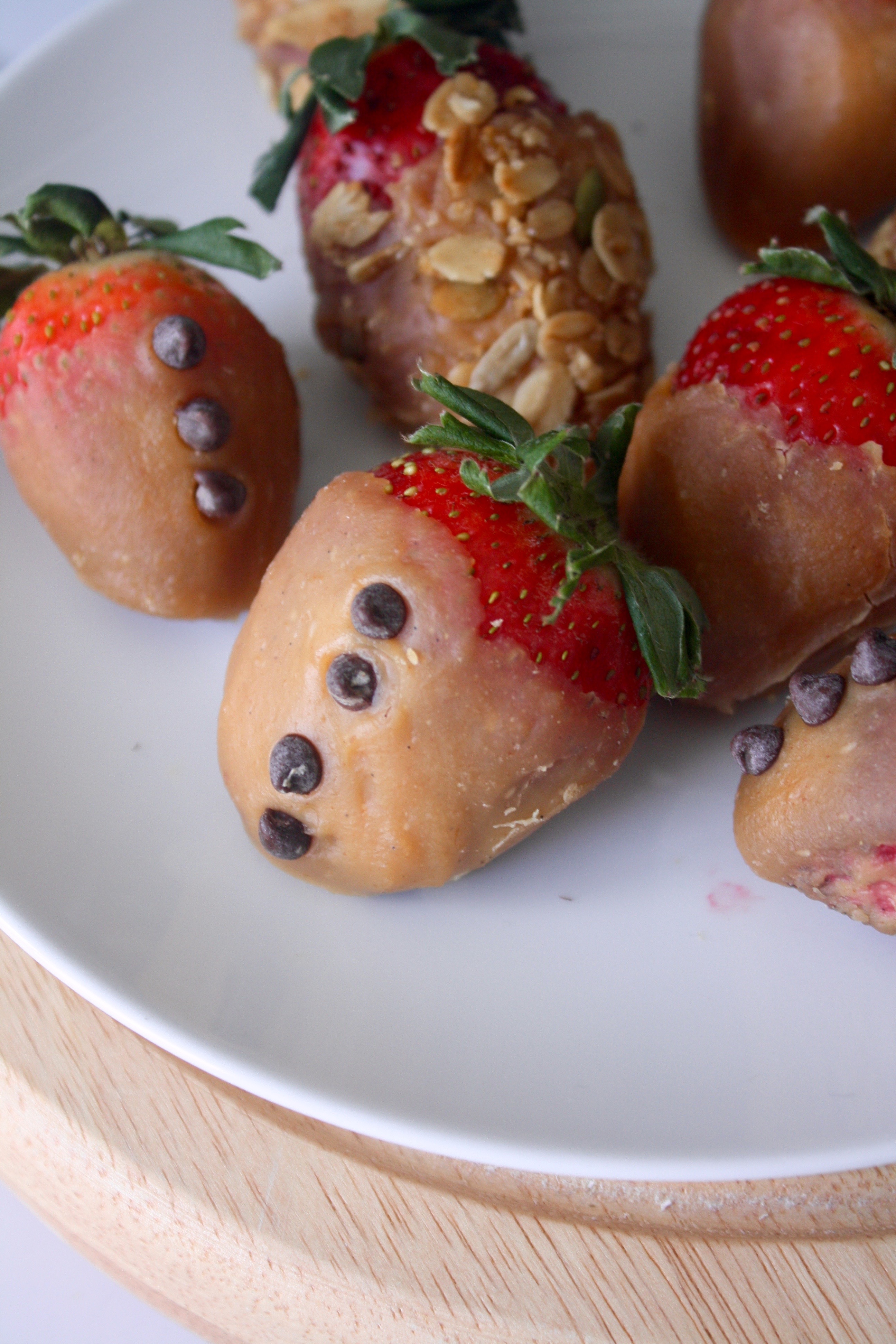 Peanut Butter Yogurt Dipped Strawberries